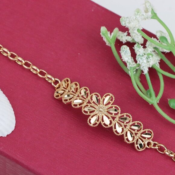 "Elegant Floral Design Rose Gold Bracelet, XPBL1086 - Picture 9 of 11